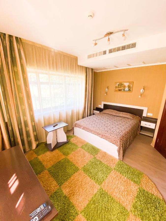 Hotel Complex Mukhomor Poltava Esterno foto