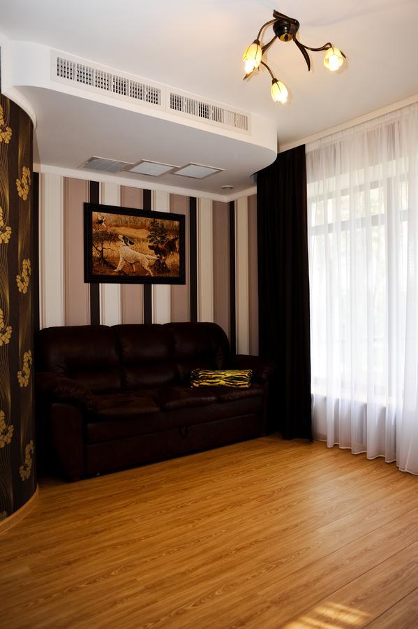 Hotel Complex Mukhomor Poltava Esterno foto